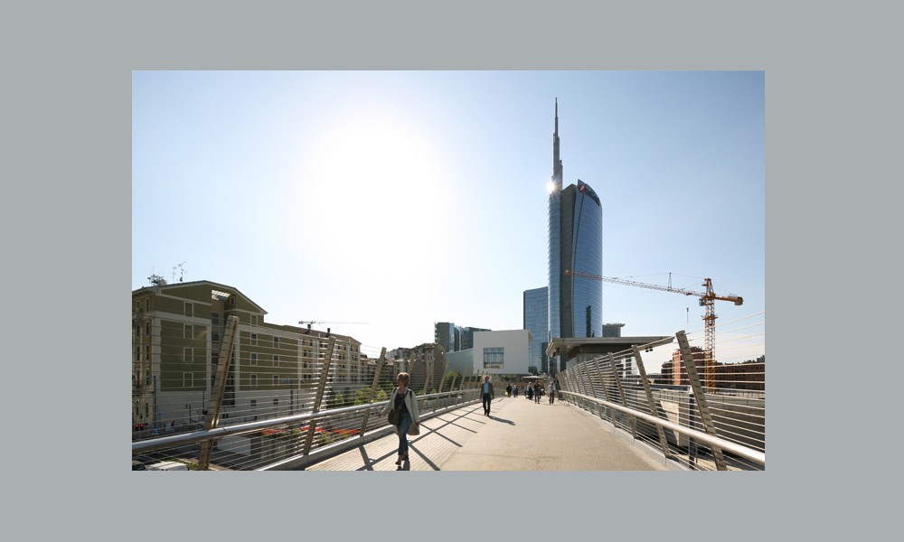 milan footbridge